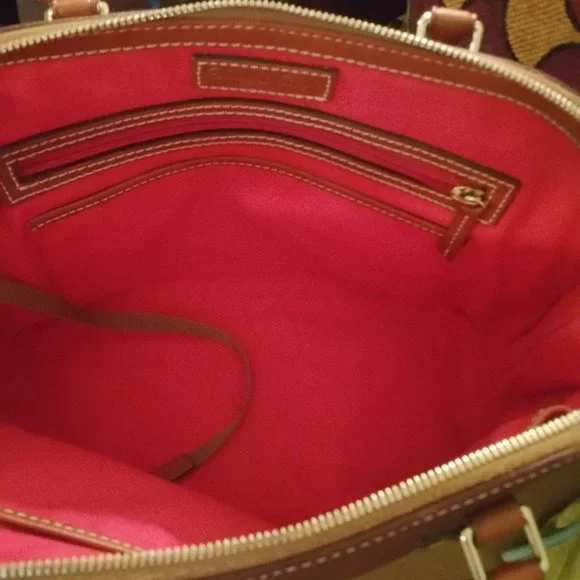 👜Dooney Zip Zip Satchel👜EUC - Picture 7 of 7